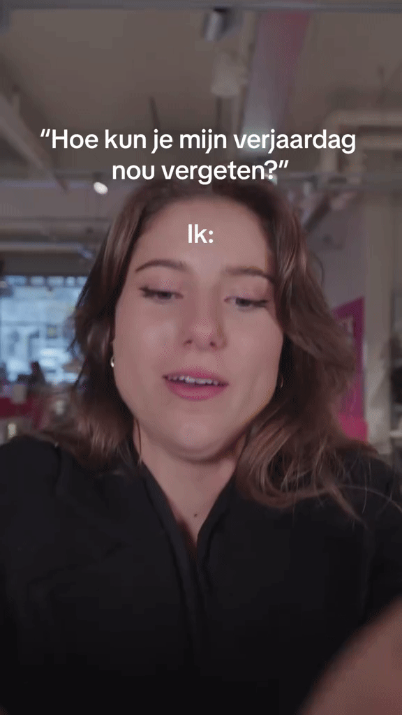 GIF Leen Bakker TikTok 3